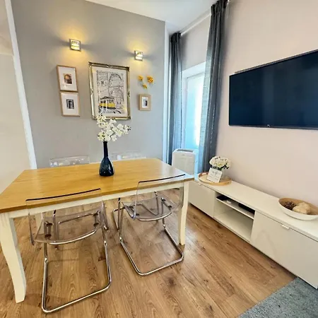 Charming Bright In Appartement
